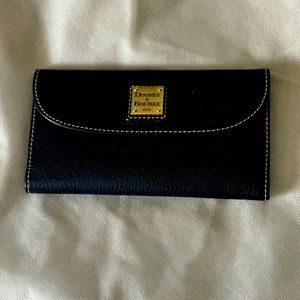 Dooney and Bourke wallet